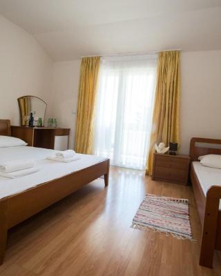 airport rooms Manufaktura