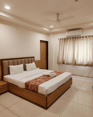 Hotel TrushaDham Near to Mahalaxmi Temple Kolhapur