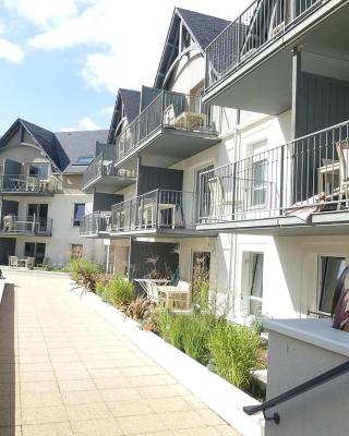 Appartement T3 avec piscine en résidence 4 étoiles