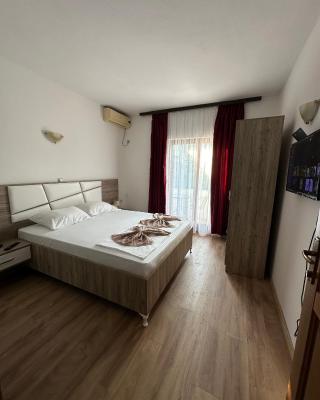 Rooms Ajllin