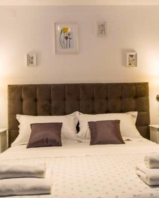 XIV Century Rooms