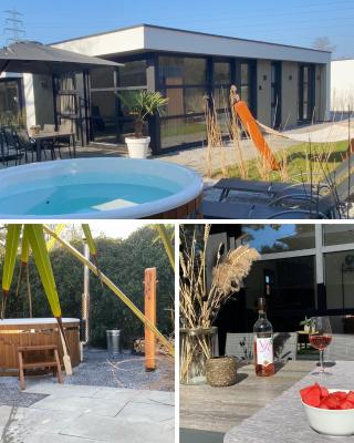 Luxe 4- persoons Veluwelodge met hottub in Ermelo!