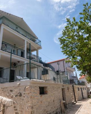 Apartments Ivica