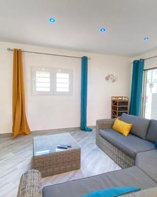 972M Beautiful air-conditioned villa with garden