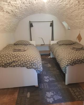 Chambre indépendante au calme
