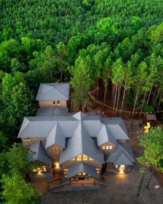 Pet friendly family cabin with firepit creek outdoor kitchen playset & more