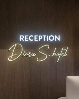 Diora'S Hotel and Apartments