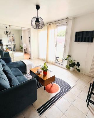 COSY Apartment near the Center of Paris, Porte de Clichy