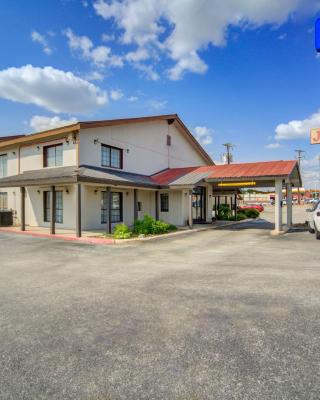 Motel 6 San Antonio, TX I-35 North Corridor