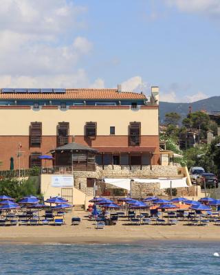 Hotel Villa Tramonto direttamente sul mare