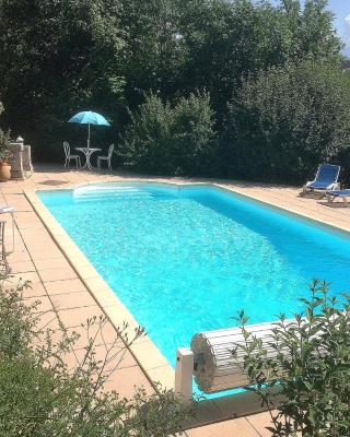 Studio indépendant dans villa avec piscine à Gap