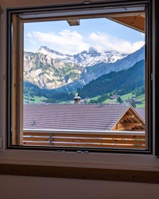 Chuenislodge3 neu&stilvoll, 2Balkone, echtes Bijou mit top-Aussicht