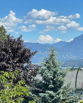 Cozy Guest Rooms Near UBC, Downtown and Beaches