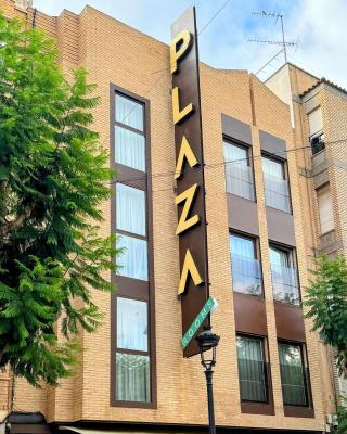 Plaza Rooms