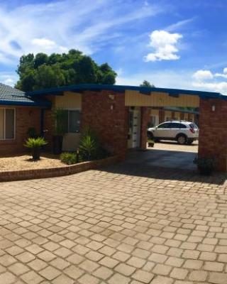 Orana Windmill Motel