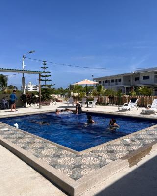 Hosteria La Veleta, Playas