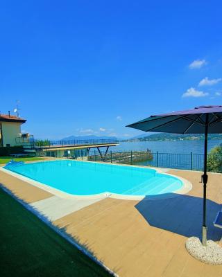 Scarlet Flower - Lago Maggiore