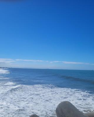 Férias Escolares na Praia - Alugue um Apartamento em Caiobá!