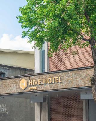 CHECK inn HIVE