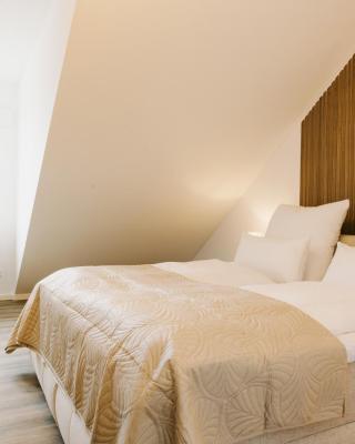 Küsten Suite de Diek - Suite 2 direkte Deichlage, Hafenblick, Balkon, 77qm