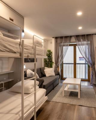 Estudio Para Grupos Pequeños en El Pas De La Casa - Céntrico