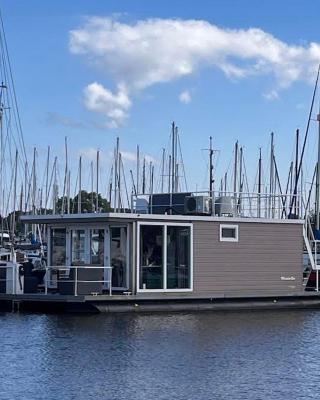 Houseboat Maatrollie NS002