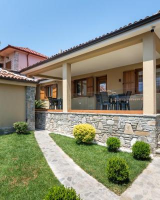 Villa Zoi A Stay to Remember I Guesthouse located inside the Castle of Elbasan, on a historic Roman road Via Egnatia I Homemade Breakfast