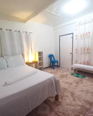 Casa de Viajeros (1st floor, spacious aircon room for 2 persons)