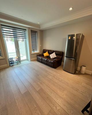 Private Rooms in Vancouver West