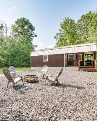 Couples Cabin in Broken Bow about 5 Mi to Downtown!