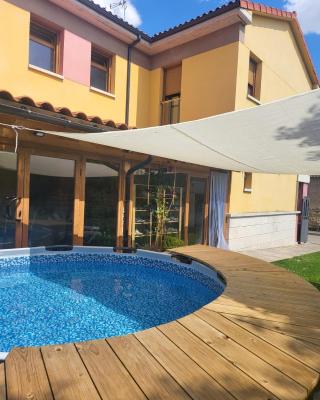 Hornillos Meeting Point (Pilgrim Hostel)