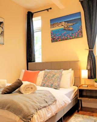 Ensuite Near Luton Station
