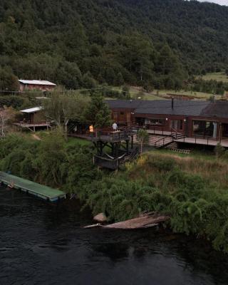 Pucontours River Lodge