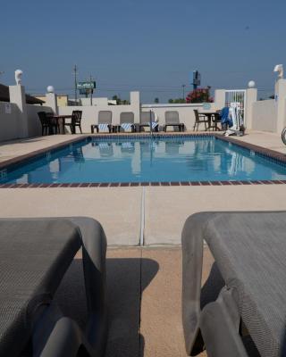 Port Isla Inn