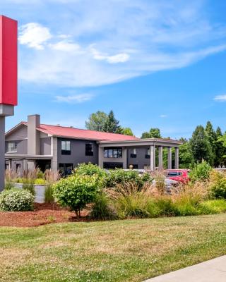 Red Lion Hotel Portland Airport