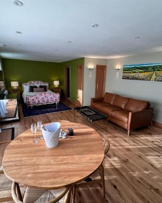 Goatchers Cottage & Goatchers Studio