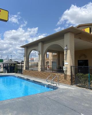 Super 8 by Wyndham Decatur Texas