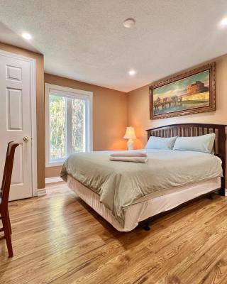 Cozy Home Near Transit & Hillcrest Mall with Free Parking