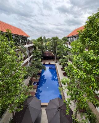 Angkor Daji Boutique