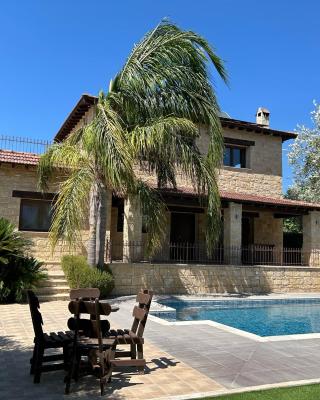 Valencia Grove Villa