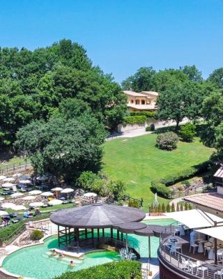 Residence with swimming-pool and thermal pools in Sorano