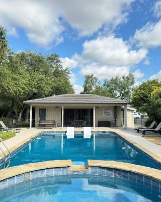 Live Oaks Bed and Breakfast