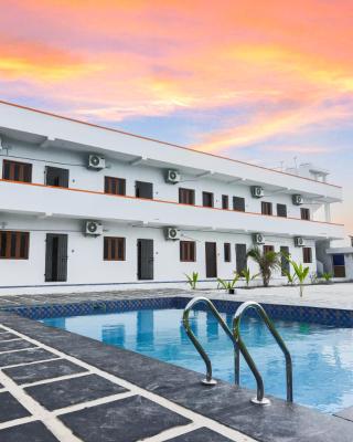 La Piscine Farm House