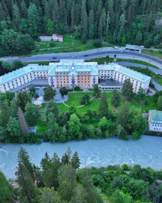 Scuol Palace - Culture, Nature & Health