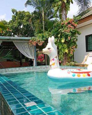 Sweet Floresta Pool Villa