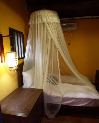 Red Tomato B&B