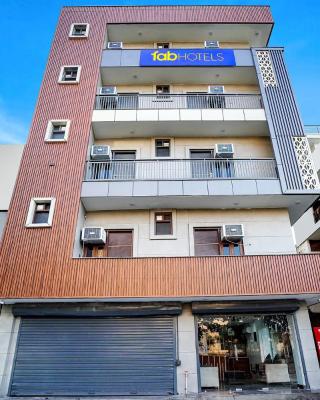 FabHotel The Royal - Near Greater Kailash Metro