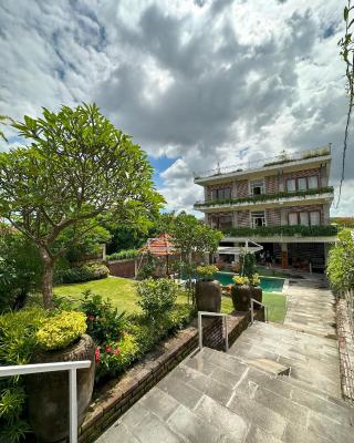 Oka's Guest House Canggu