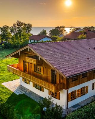 Graf Chiemo Suites - direkt am Chiemsee mit separatem Seezugang
