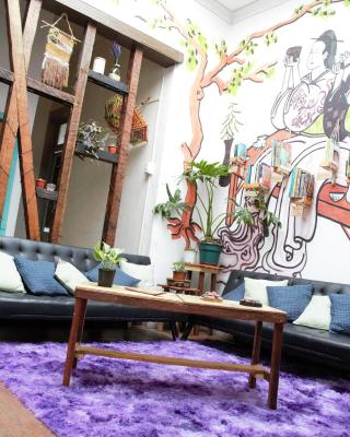 Valparadise Hostel